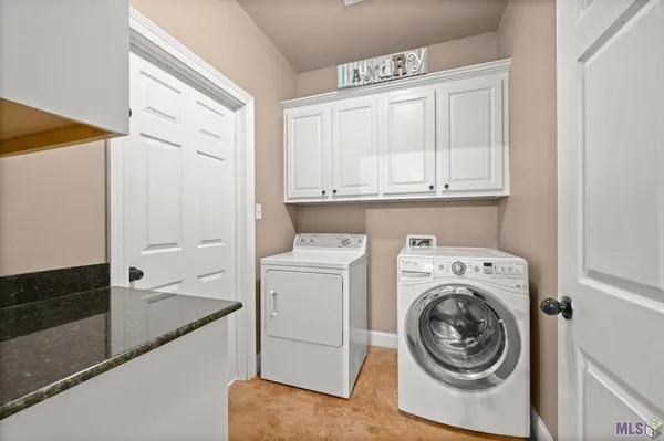 $415,000 | 100 Tranquility Oaks Denham Springs, Pine Grove, LA 70453