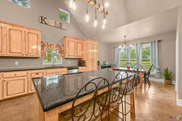 $415,000 | 100 Tranquility Oaks Denham Springs, Pine Grove, LA 70453