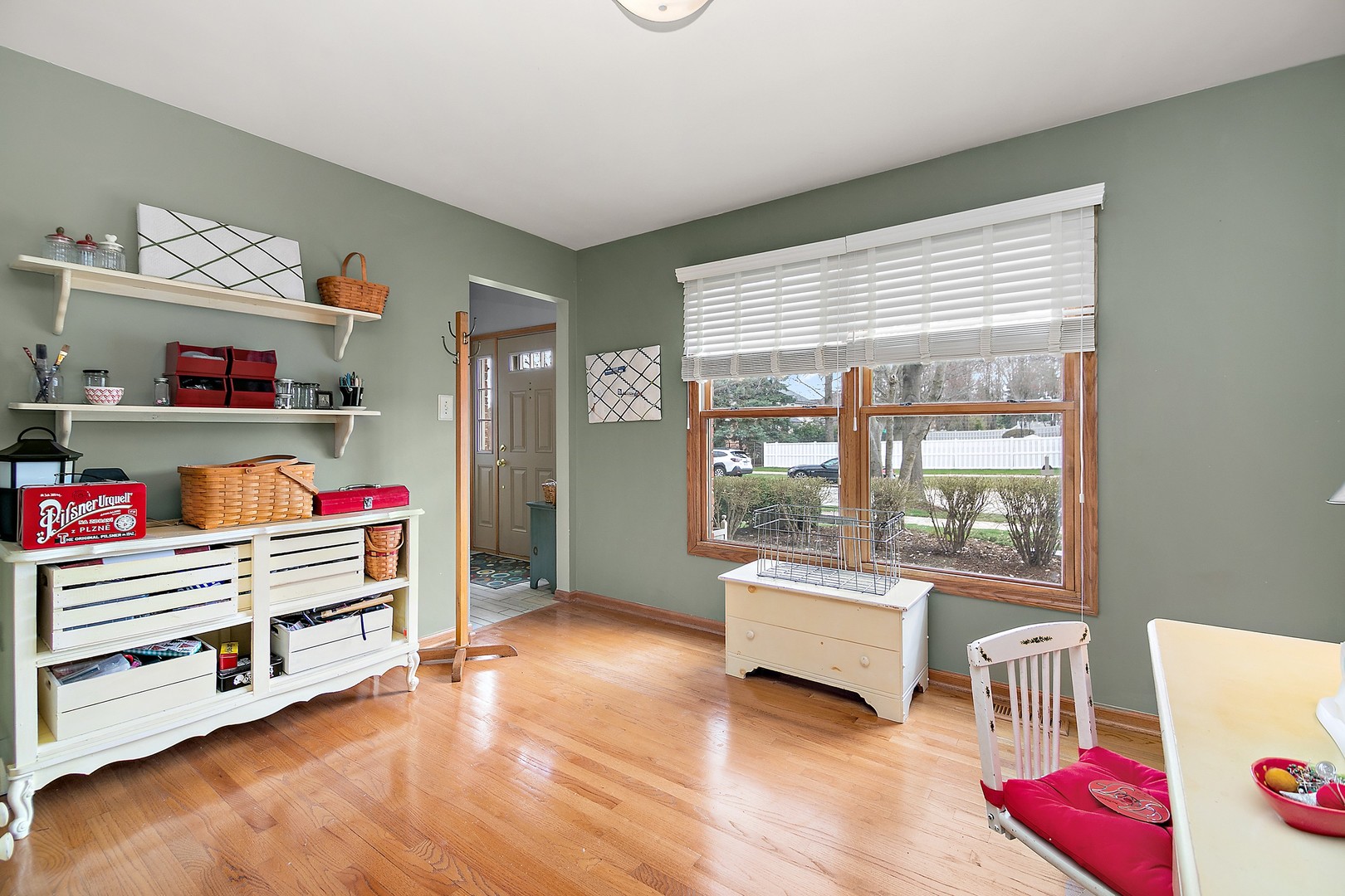 16200 Kingsport Road Orland Park, IL 60467 - Photo 12 of 32 a bedroom with baby bed and a window