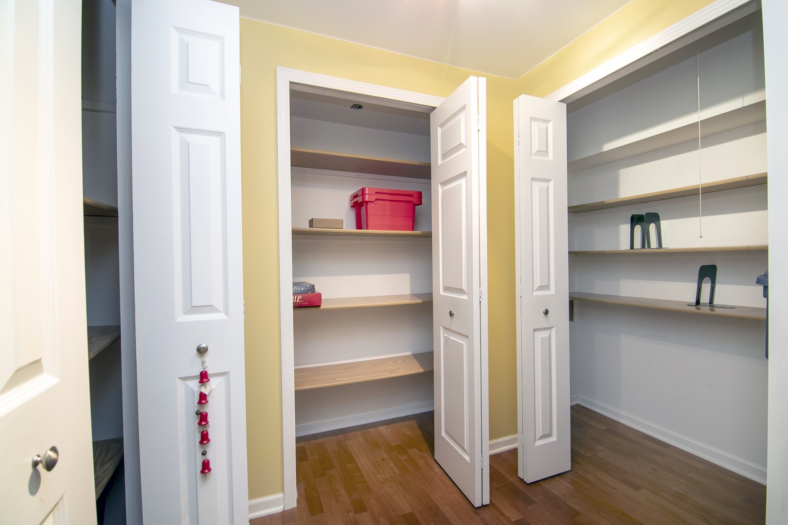 16200 Kingsport Road Orland Park, IL 60467 - Photo 25 of 32 a storage room with wooden floor