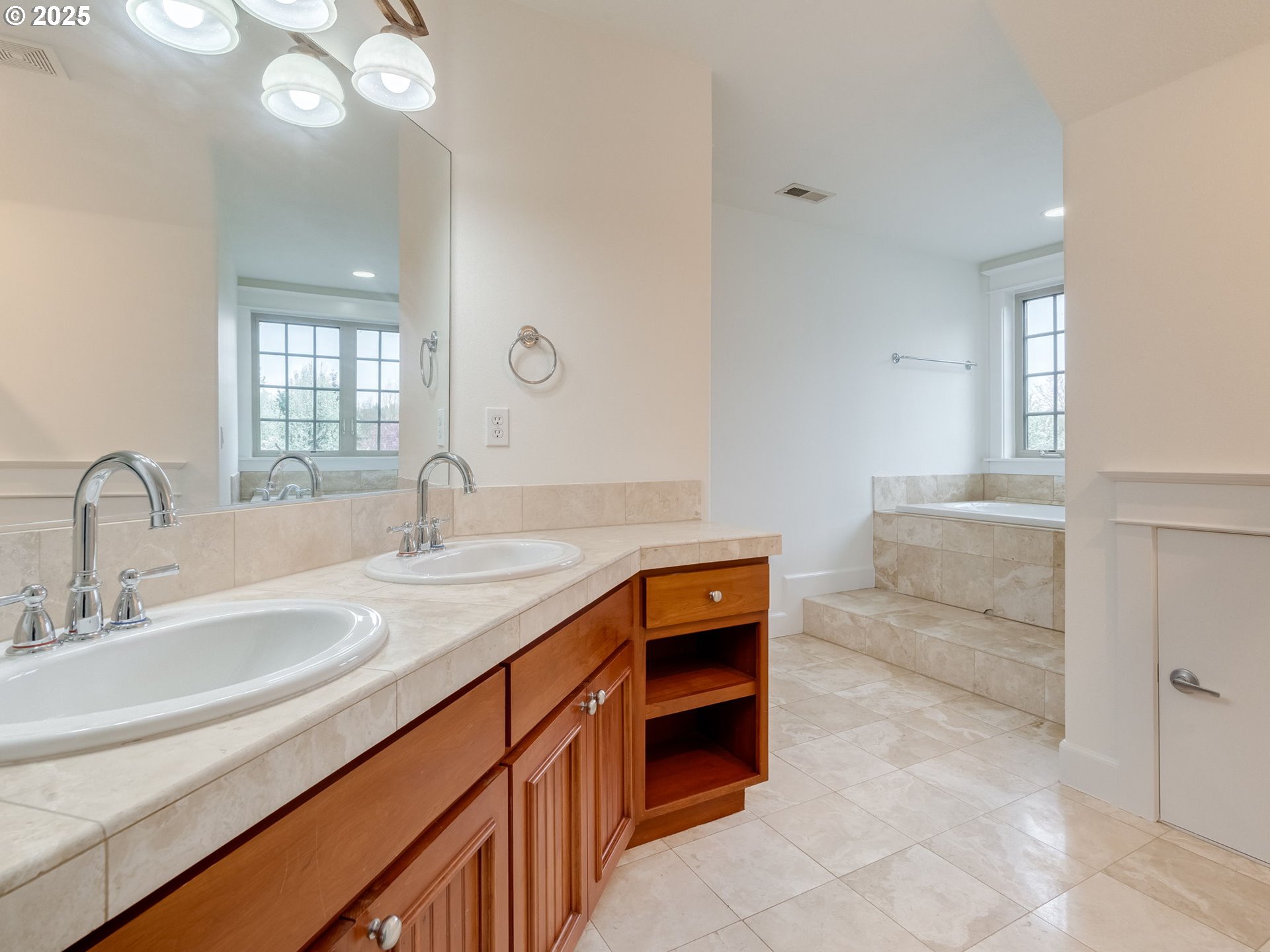 9472 Southeast Emerald Loop Happy Valley, OR 97086 - Photo 28 of 48