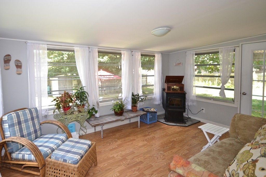 38 Gilbert Street Fairhaven, MA 02719 - Photo 8 of 11 Gallery Image 8