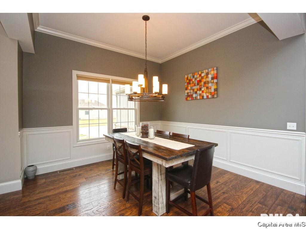 4701 Lynhurst Road Springfield, IL 62711 - Photo 5 of 35