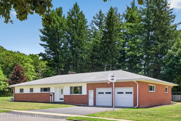 $650,000 | 67 Finger Street, Saugerties, NY 12477