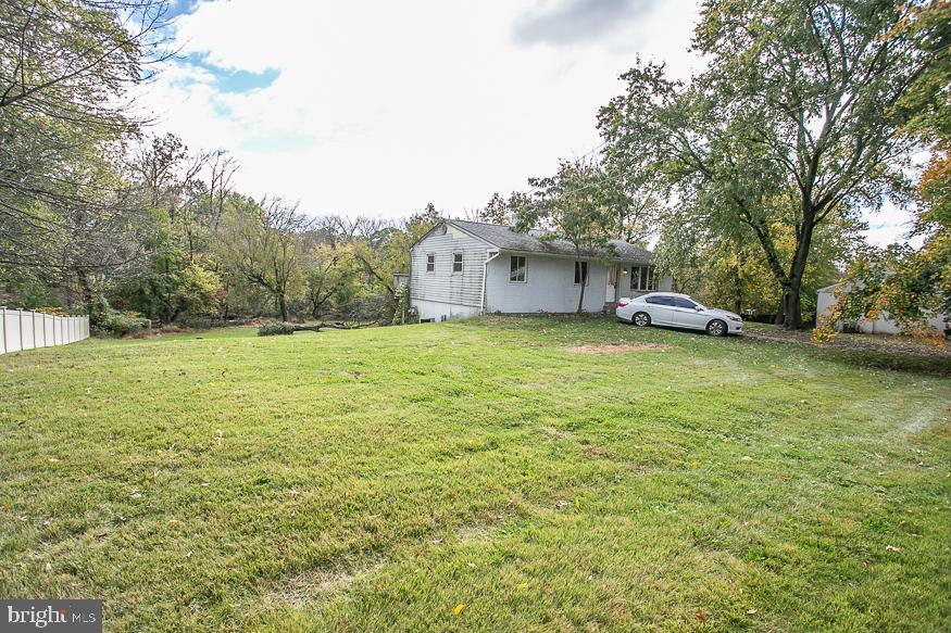 210 South Trooper Road Norristown, PA 19403 - Photo 5 of 11 View of Front Yard