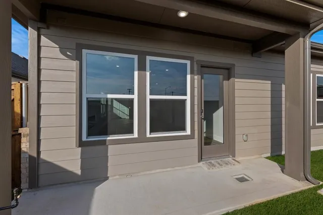 a bathroom with a tub