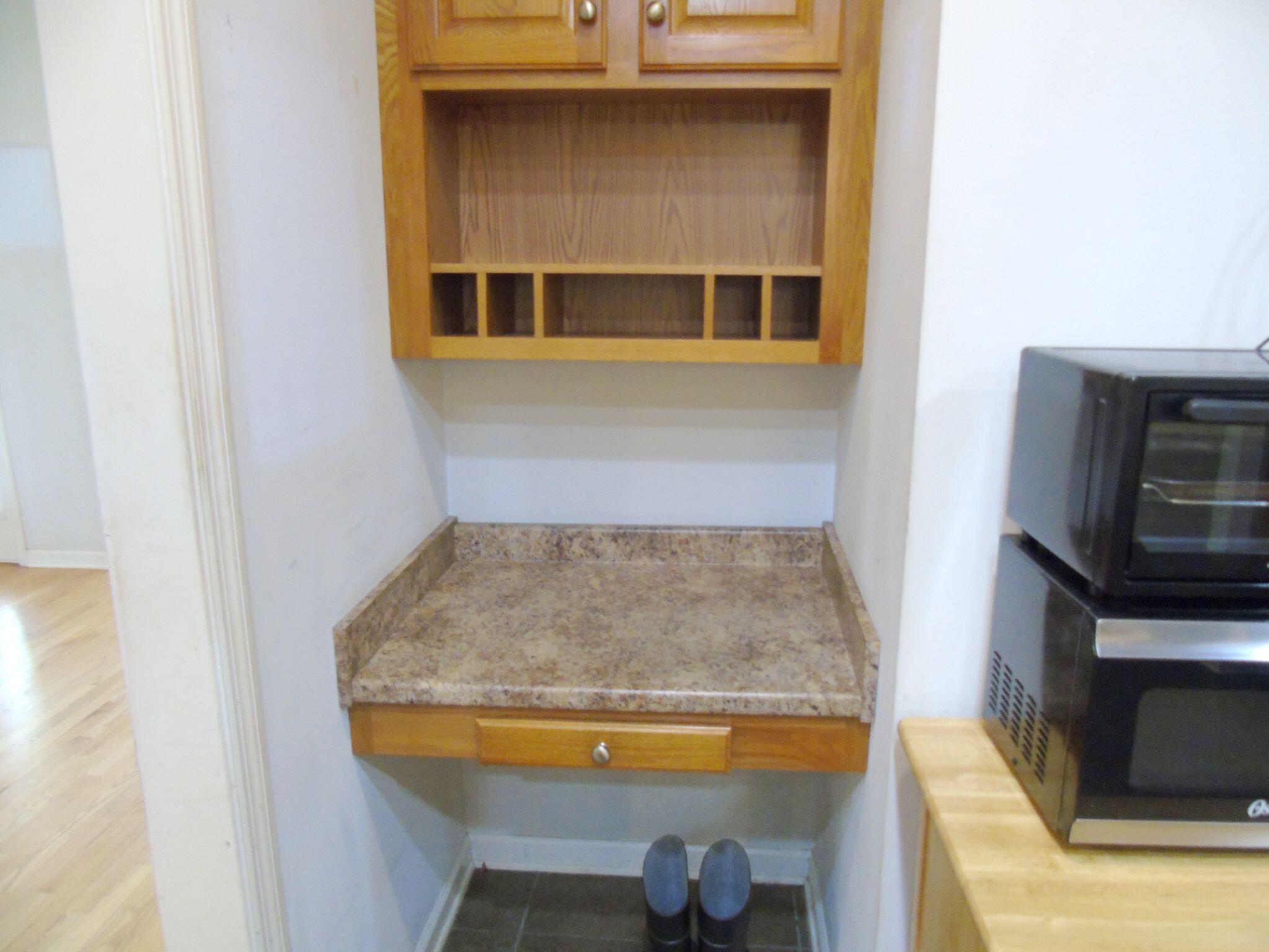 1371 Roach Hollow Road Ringgold, GA 30736 - Photo 15 of 17 Workdesk in kitchen