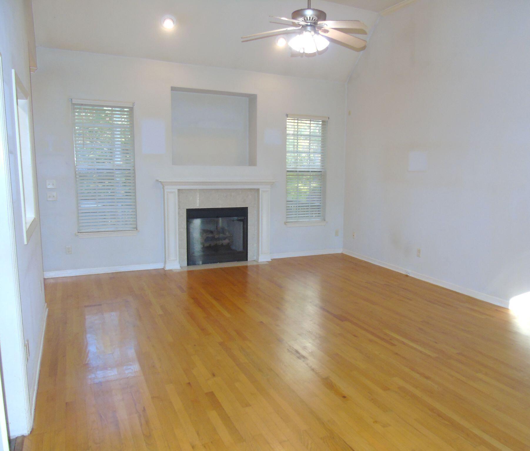 1371 Roach Hollow Road Ringgold, GA 30736 - Photo 4 of 17 Gas logs