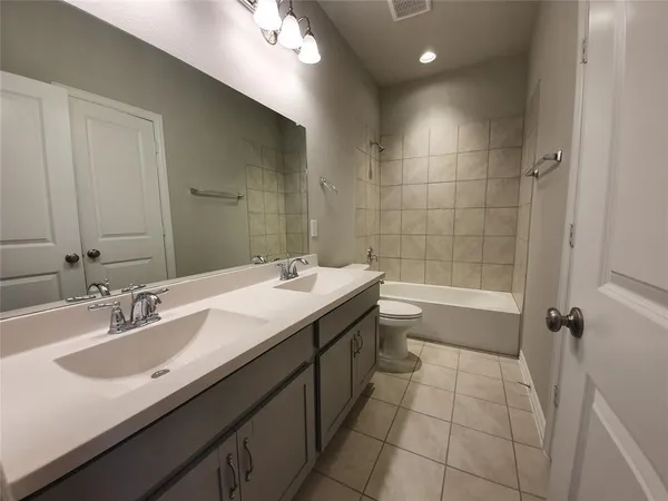 $3,300 | 8266 Primrose Way, Dallas, TX 75252