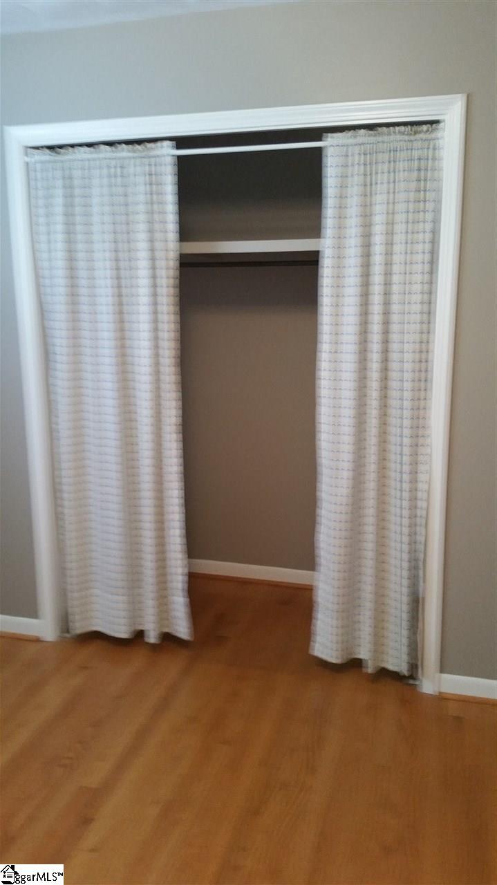 926 Winterhawk Circle Inman, SC 29349 - Photo 20 of 27 Closet, Bedroom 3