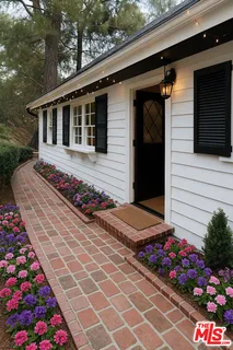 a picture of flowers and a table