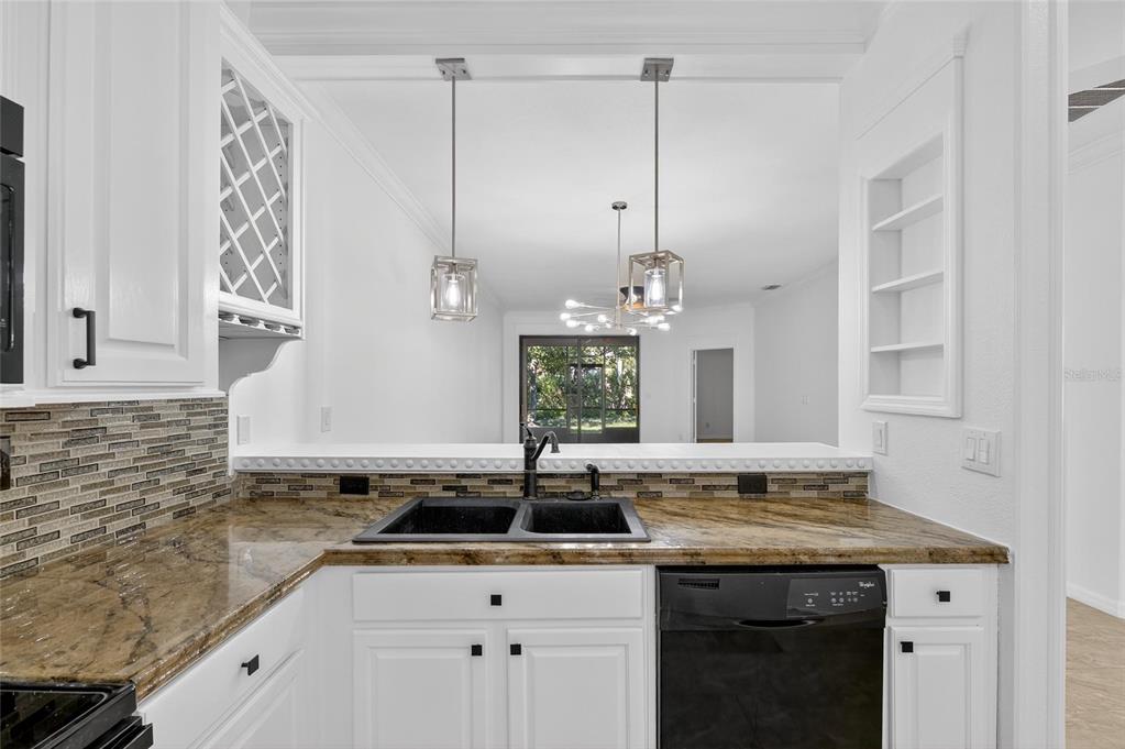 329 Seneca Falls Drive Apollo Beach, FL 33572 - Photo 12 of 36