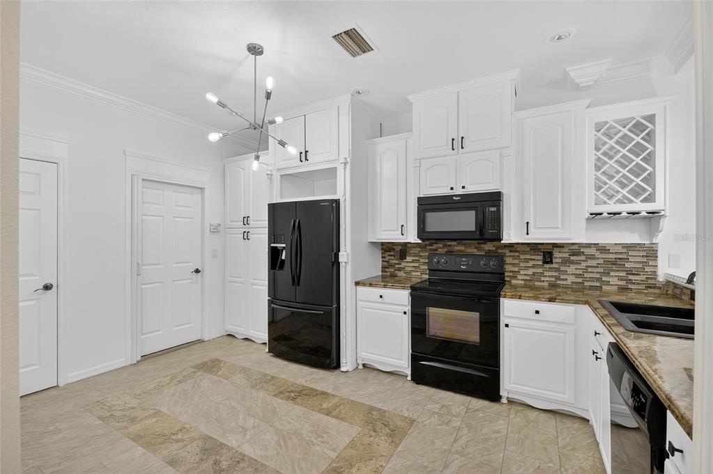 329 Seneca Falls Drive Apollo Beach, FL 33572 - Photo 9 of 36