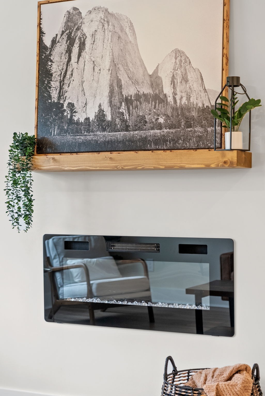 197 Dewberry Road Clarksville, TN 37042 - Photo 14 of 59 a bathroom with a sink and a mirror