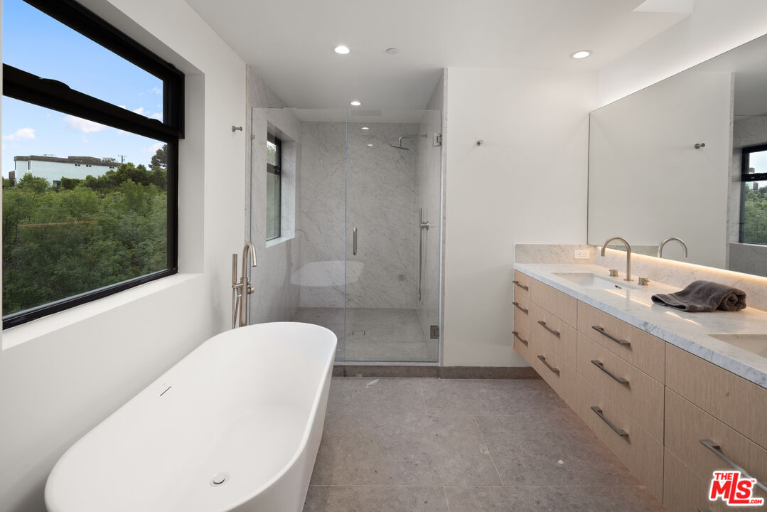 6242 Cavalleri Road Malibu, CA 90265 - Photo 10 of 20