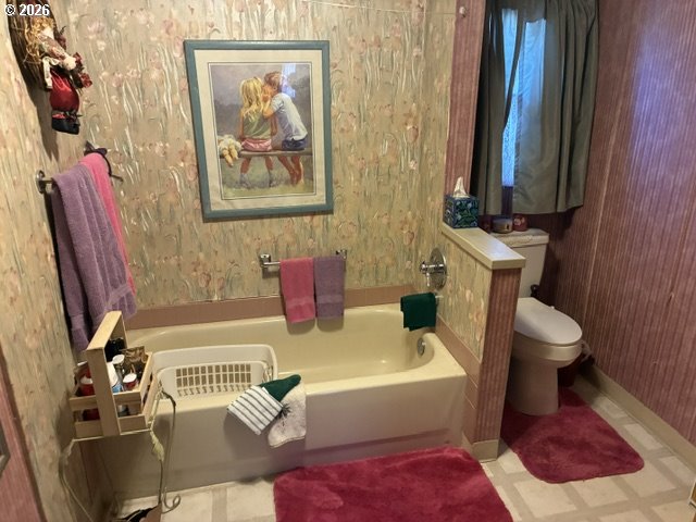 Sandy Boulevard Northeast, Unit 15 Fairview, OR 97024 - Photo 8 of 12 Bedroom, Owner's Suite
