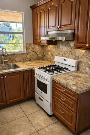 $1,750 | 6850 West 14th Court, Unit 12B, Hialeah, FL 33014