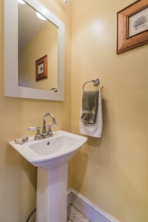 7 Yale Road Andover, MA 01810 - Photo 13 of 20 Gallery Image 13