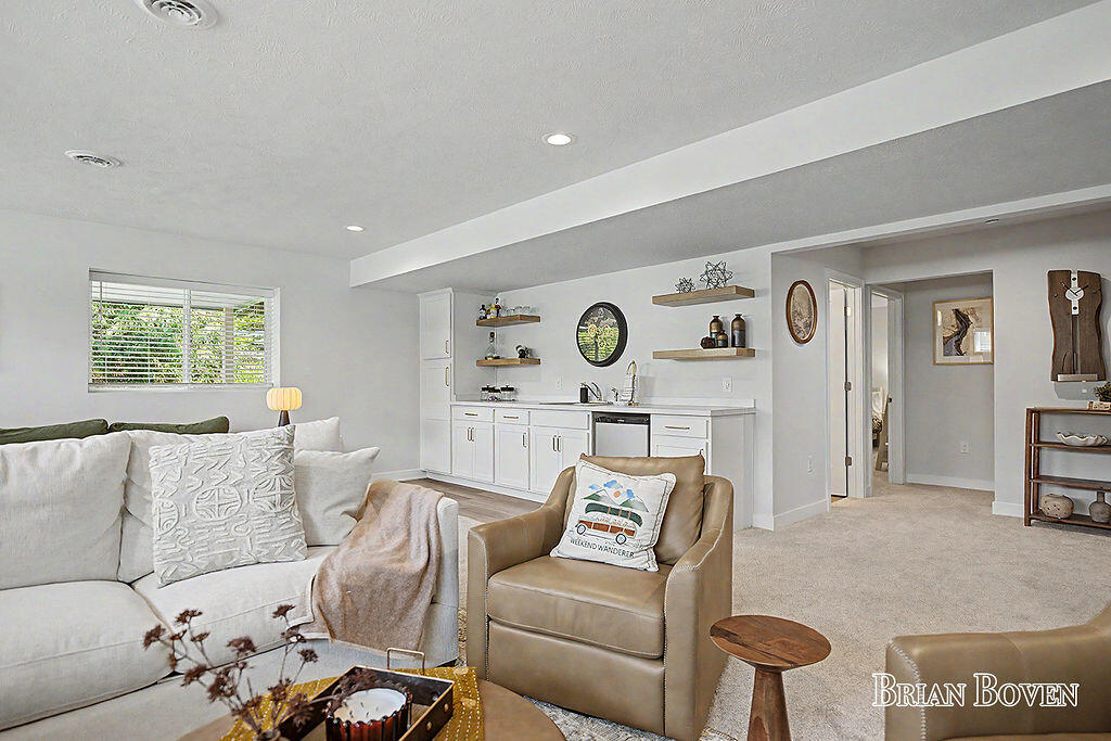 8366 Rose Ridge Drive Rockford, MI 49341 - Photo 51 of 63 2F9A0755
