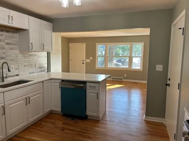 $285,000 | 3604 SW Trafficway, Kansas City, MO 64111