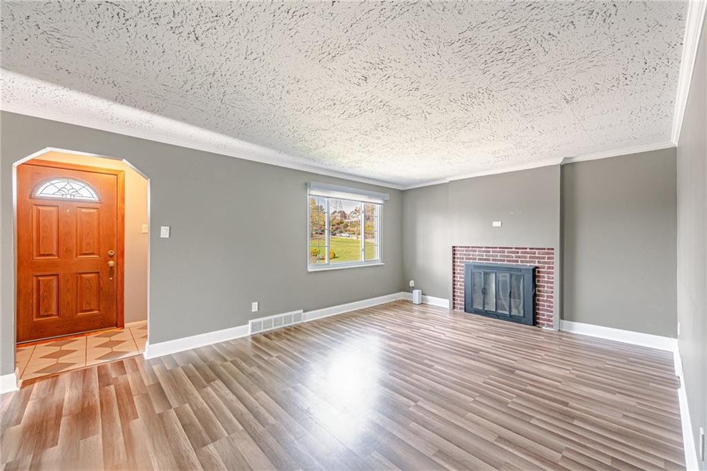 5411 Mifflin Road Pittsburgh, PA 15207 - Photo 8 of 36 Gallery Image 8