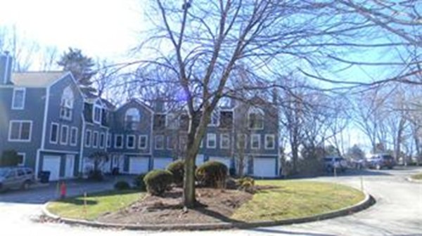 95 Anderer Lane, Unit 4 Boston, MA 02132 - Photo 19 of 22 a view of a fountain in the middle of the house
