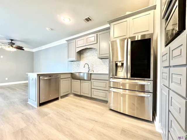 $2,800 | 11083 South Bayou View Drive, Gonzales, LA 70737