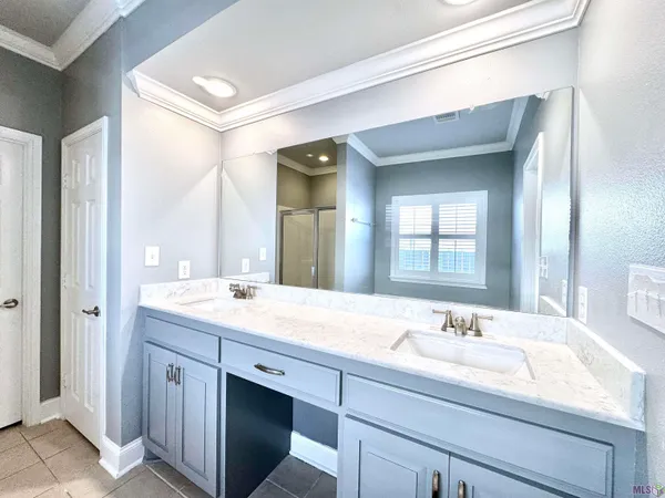 $3,000 | 11083 South Bayou View Drive, Gonzales, LA 70737