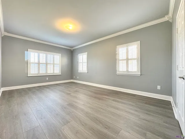 $2,800 | 11083 South Bayou View Drive, Gonzales, LA 70737