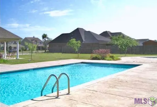 $3,000 | 11083 South Bayou View Drive, Gonzales, LA 70737