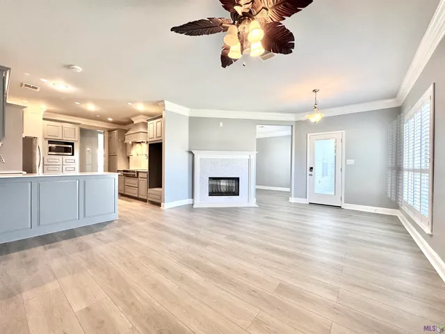 $2,800 | 11083 South Bayou View Drive, Gonzales, LA 70737