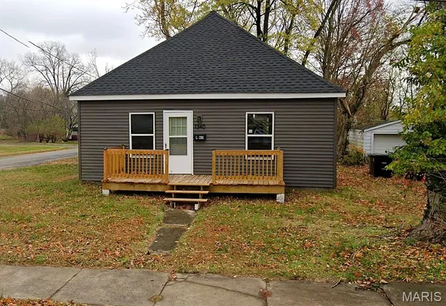 $3,300,000 | 26 North Pacific Street, Cape Girardeau, MO 63701