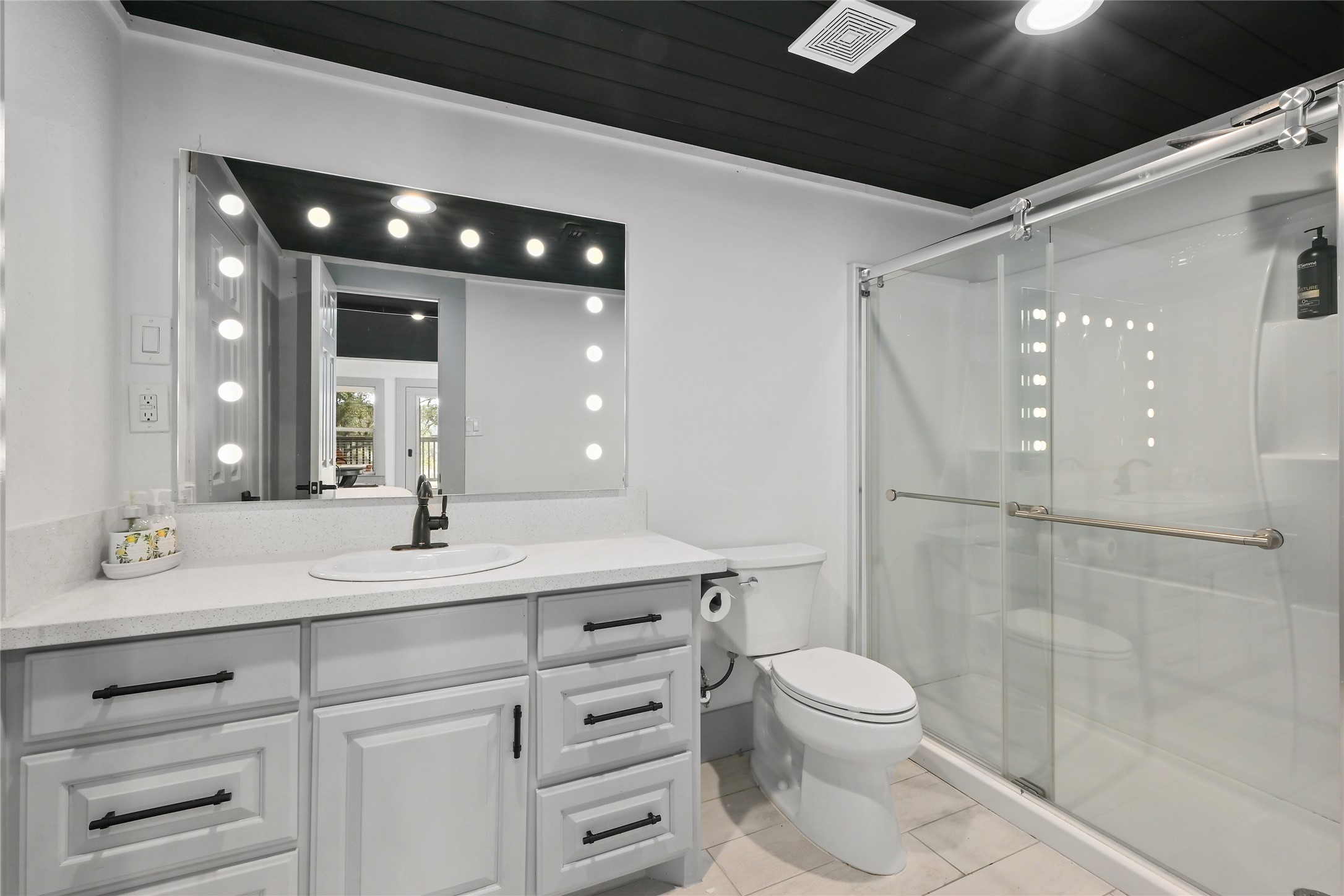 2903 Oak Ridge Drive Spicewood, TX 78669 - Photo 25 of 33 GUEST HOUSE-Full bath
