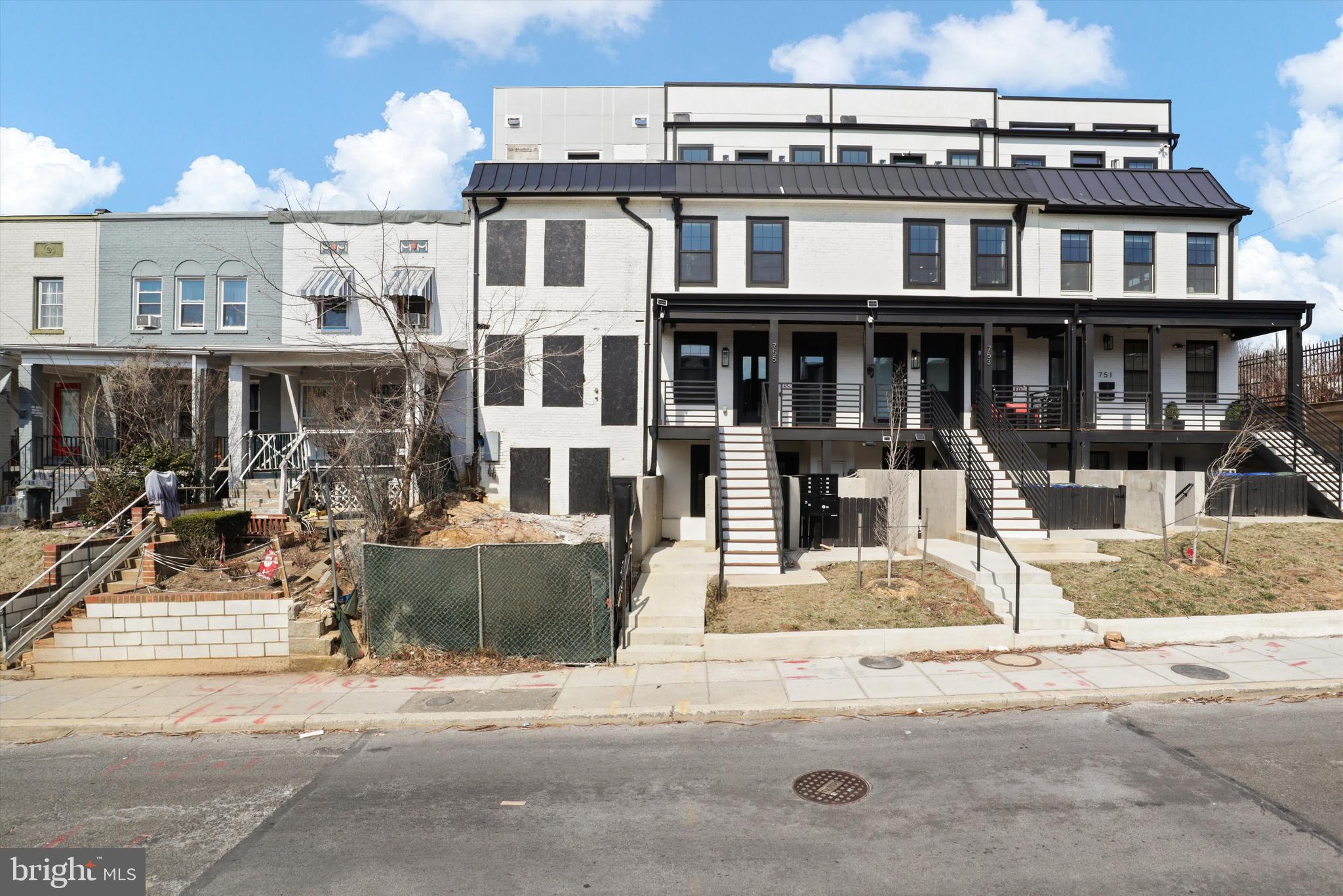 757 Columbia Road Northwest Washington, DC 20001 - Photo 2 of 10 Gallery Image 2