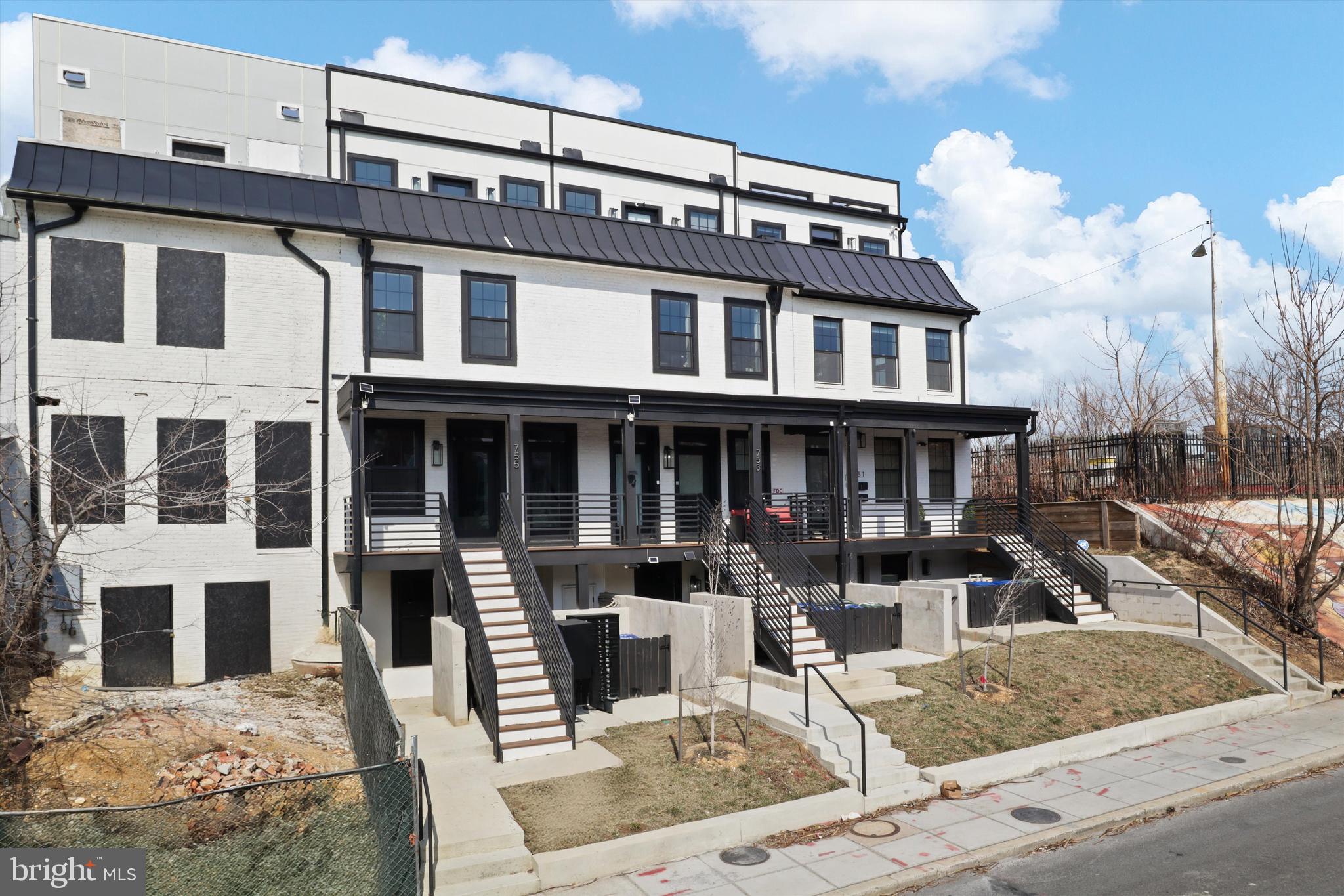 757 Columbia Road Northwest Washington, DC 20001 - Photo 3 of 10 Gallery Image 3