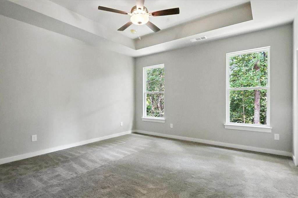 4022 Links Boulevard Jefferson, GA 30549 - Photo 25 of 54 a view of an empty room with a window