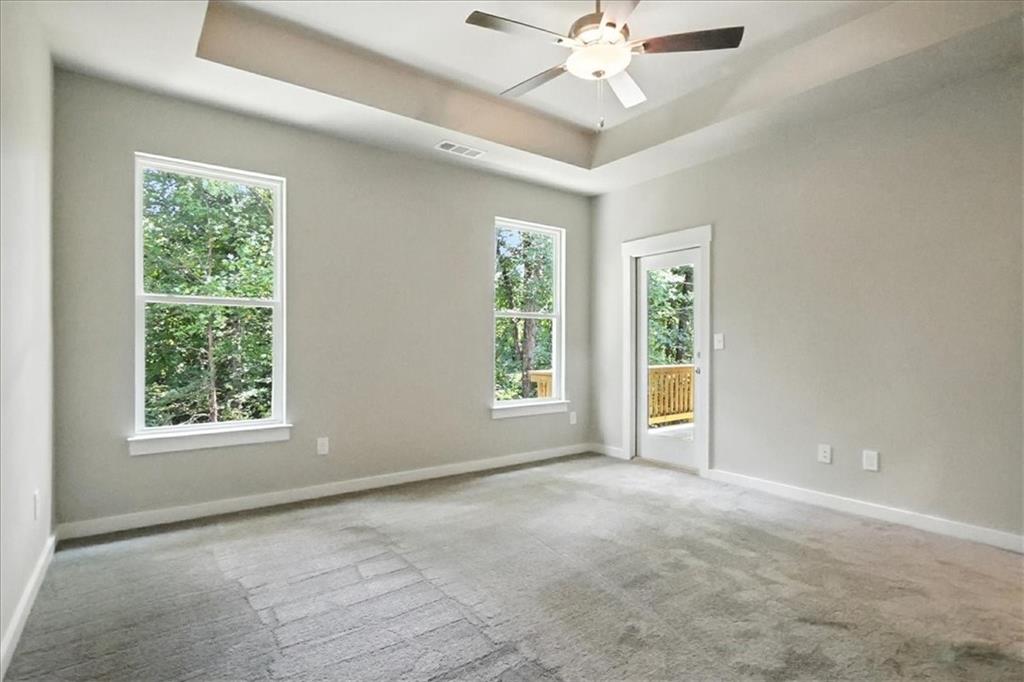 4022 Links Boulevard Jefferson, GA 30549 - Photo 26 of 54 a view of an empty room with a window