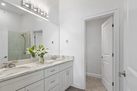 $1,050,000 | 206 West Main Street, Unit 8, Georgetown, MA 01833