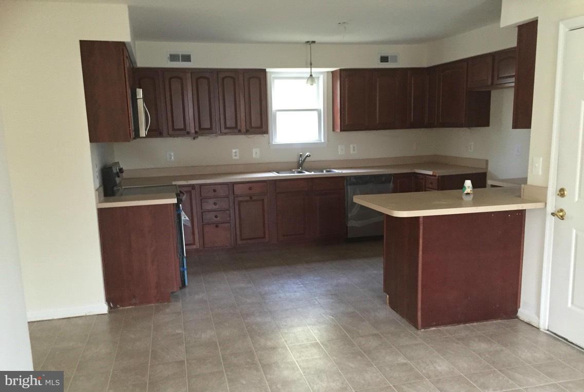 13219 Miles Road Baltimore, MD 21220 - Photo 2 of 11 Interior (General)