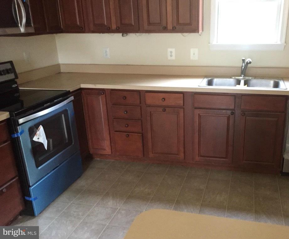 13219 Miles Road Baltimore, MD 21220 - Photo 3 of 11 Interior (General)