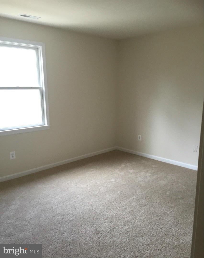 13219 Miles Road Baltimore, MD 21220 - Photo 5 of 11 Interior (General)