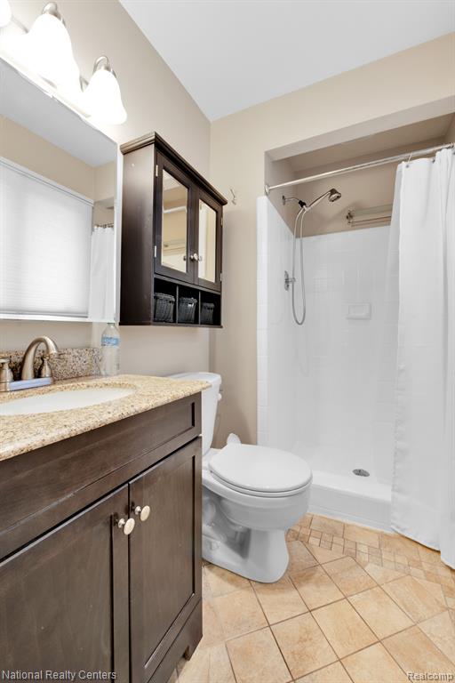 3640 Winter Creek Road Rochester Hills, MI 48307 - Photo 25 of 34