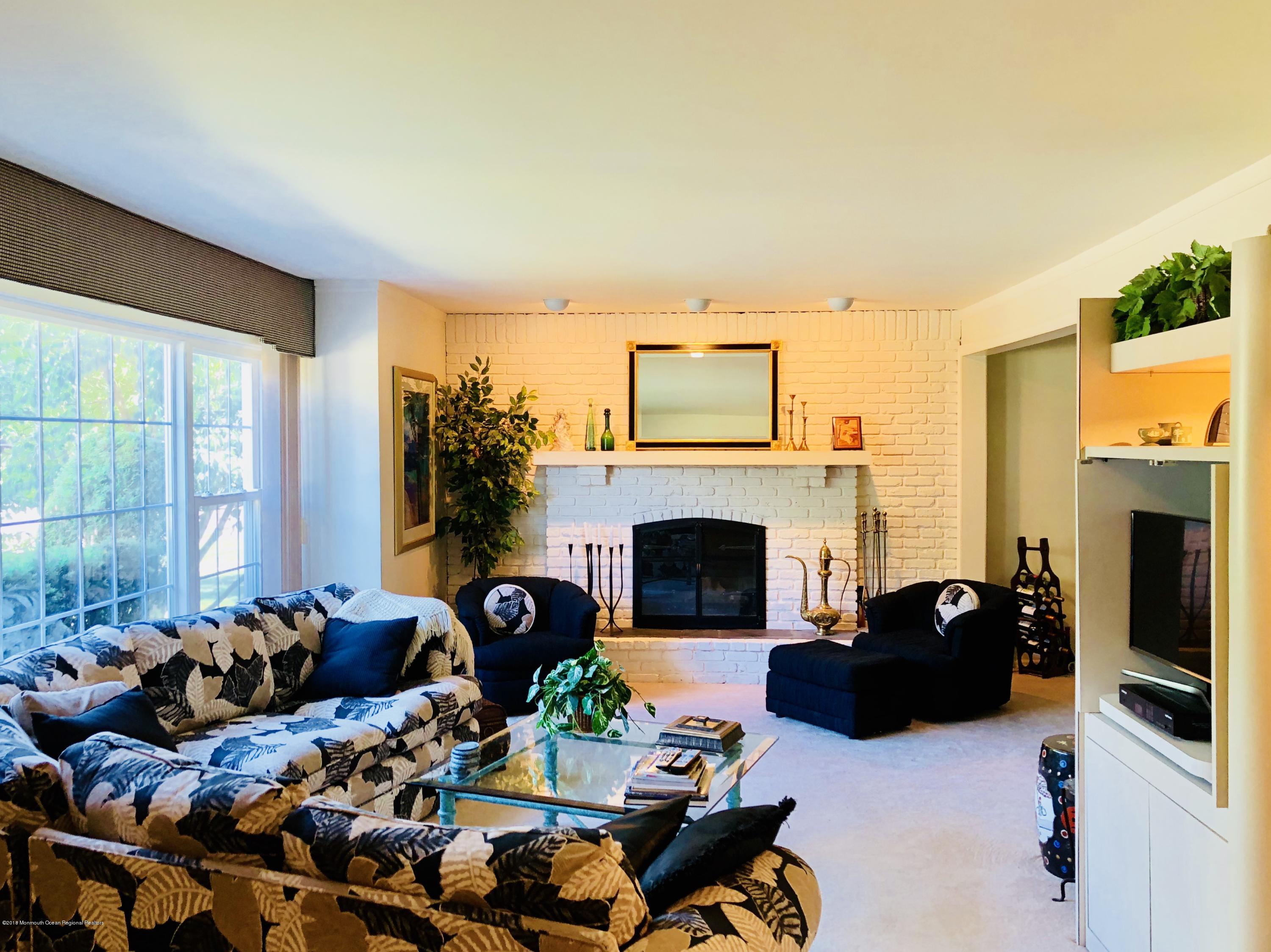 3 Regina Road Morganville, NJ 07751 - Photo 2 of 22 LIVING ROOM