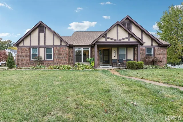 $325,000 | 6841 River Bow Court, St. Louis, MO 63129
