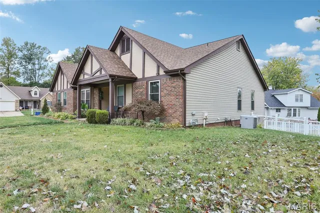 $325,000 | 6841 River Bow Court, St. Louis, MO 63129