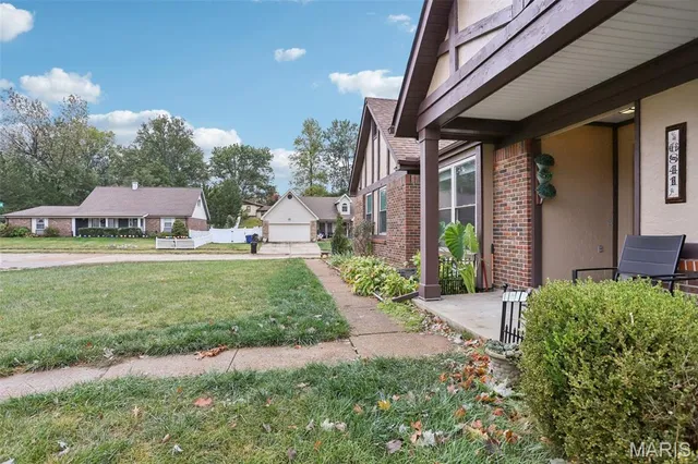 $325,000 | 6841 River Bow Court, St. Louis, MO 63129
