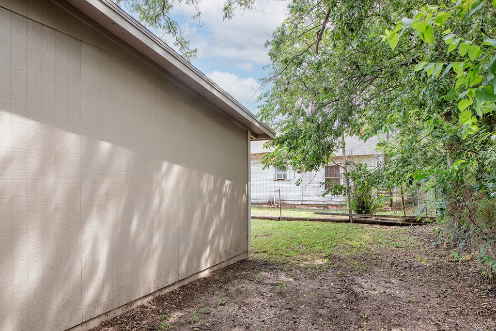 1104 South Walnut Street Brady, TX 76825 - Photo 12 of 41