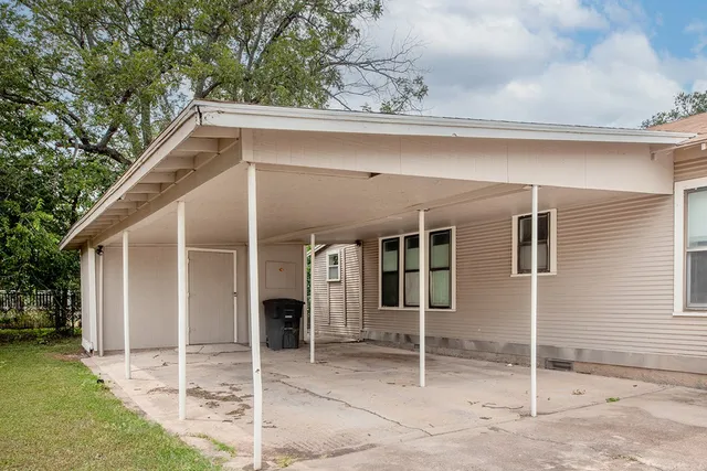 $125,000 | 1104 South Walnut Street, Brady, TX 76825