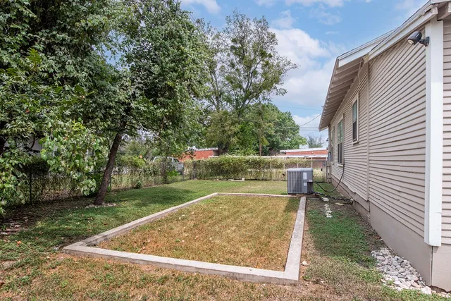 $125,000 | 1104 South Walnut Street, Brady, TX 76825