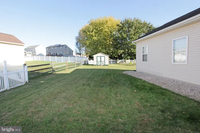 $549,000 | 31 Crestpoint Drive, New Castle, DE 19720